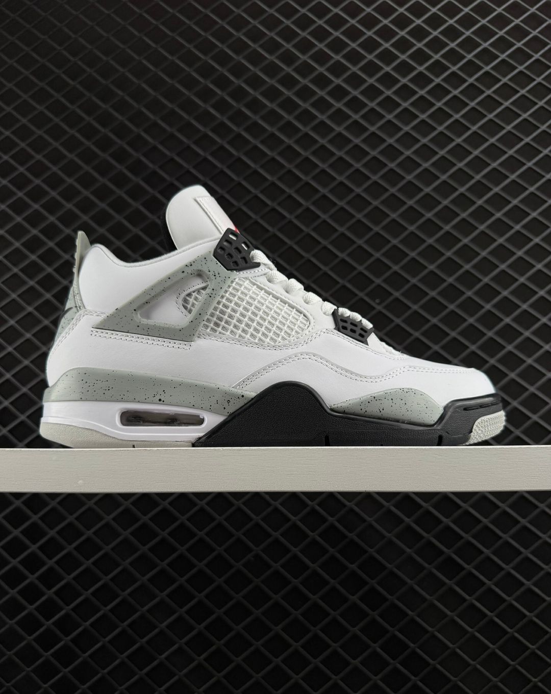 AIR JORDAN 4 RETRO