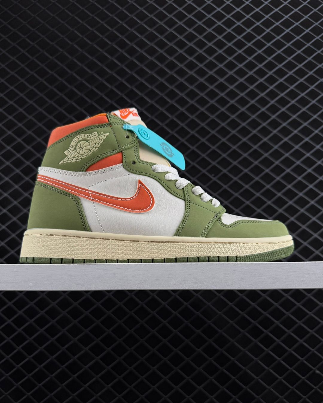 AIR JORDAN 1 RÉTRO HIGH OG CELADON 