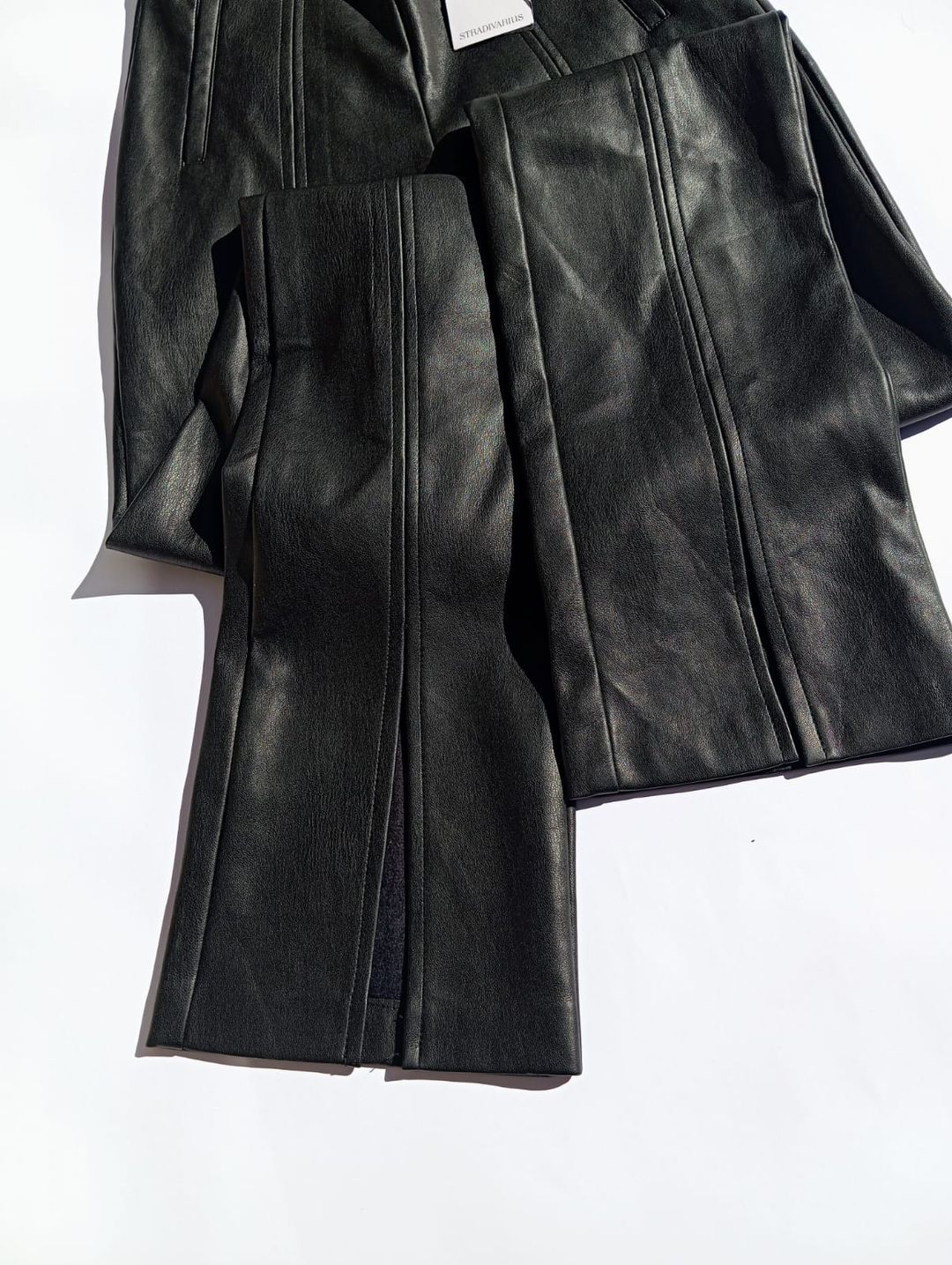 Pantalón de cuerina