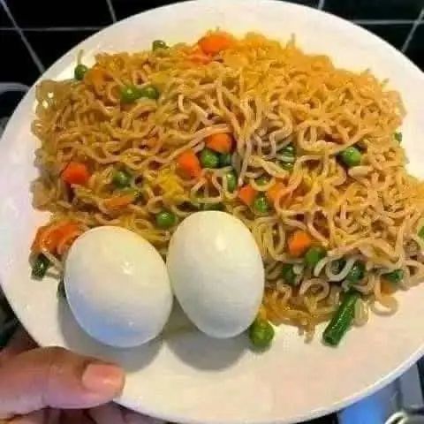Indomie&egg boiled 
