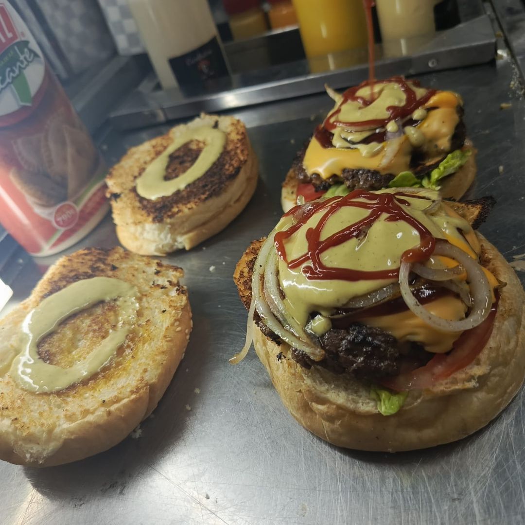 HAMBURGUESA SENCILLA