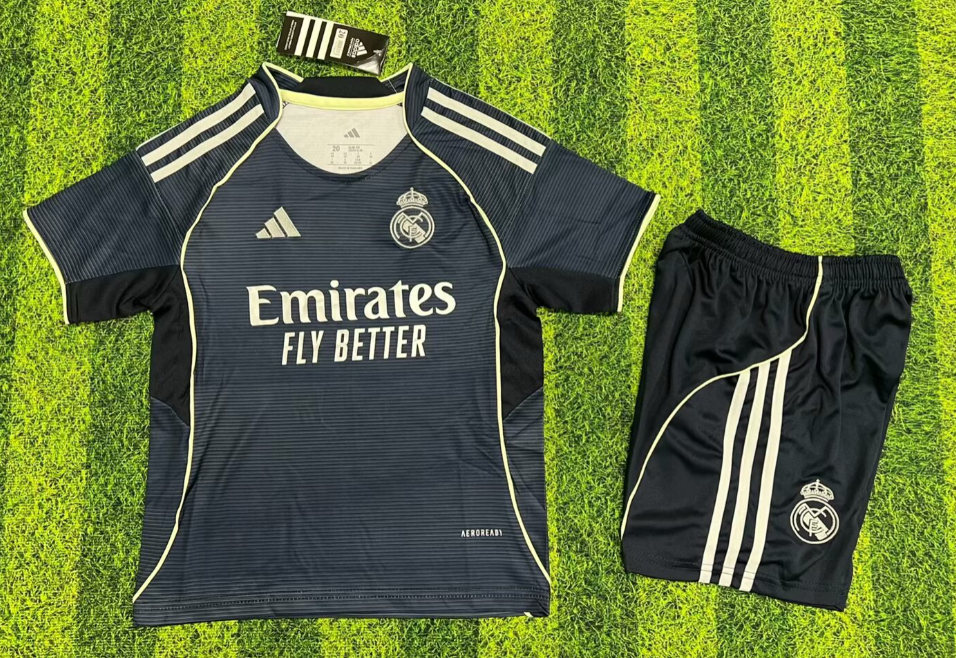 Conjunto Real Madrid CF 2º EQUIPACIÓN