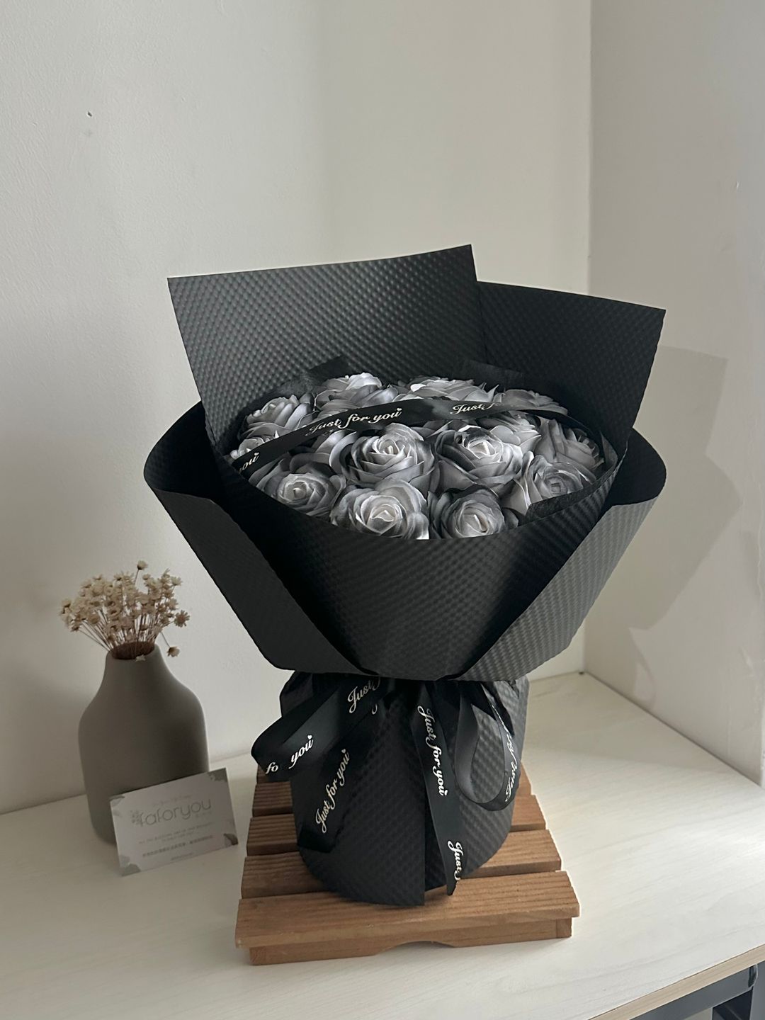 19 Stalk Soap Rose Bouquet (Dimensional Embossing Paper) 
