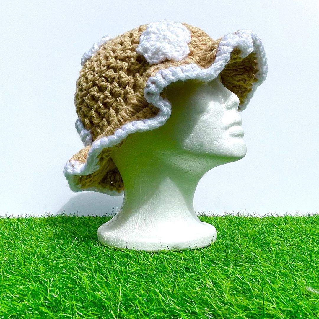 Regular Ruffle Hat with Flowers