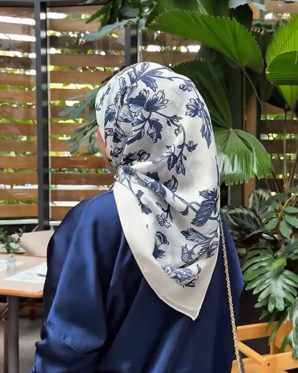 De Jardin in Classic Navy