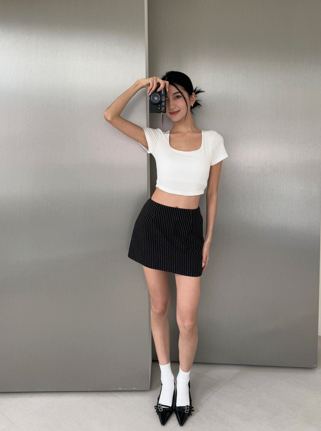 SLOANE LUXE SKORT | BLACK PINSTRIPE