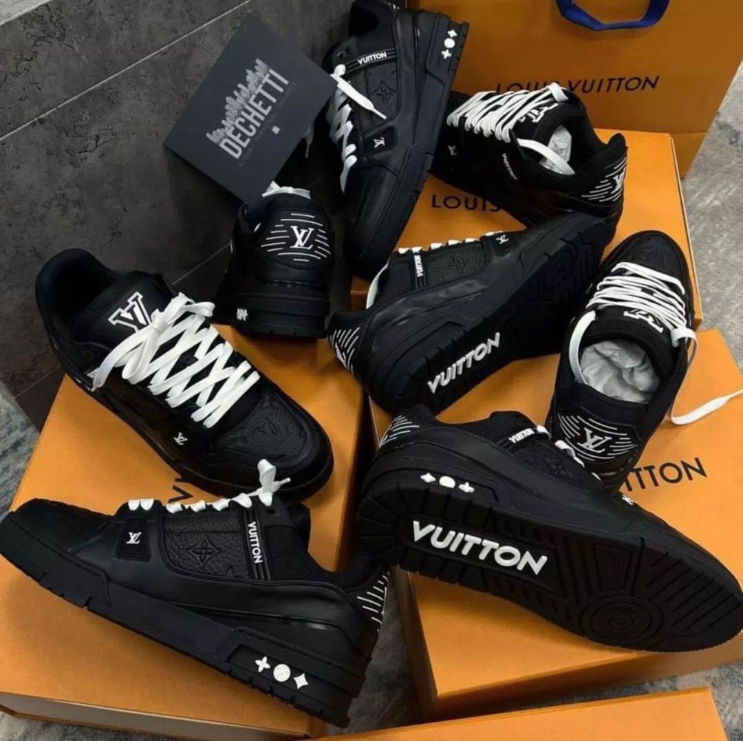 Louis Vuitton 