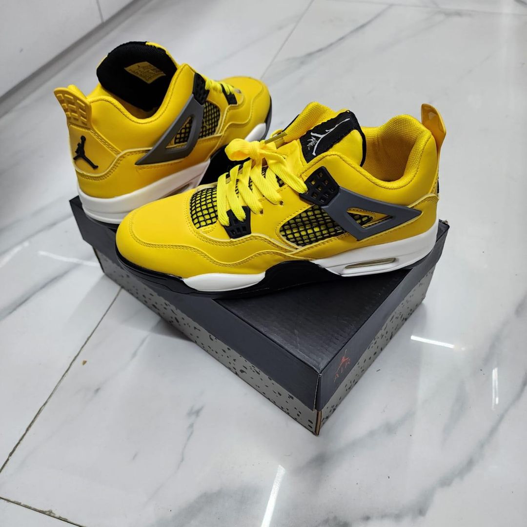 Jordan 4 - yellow