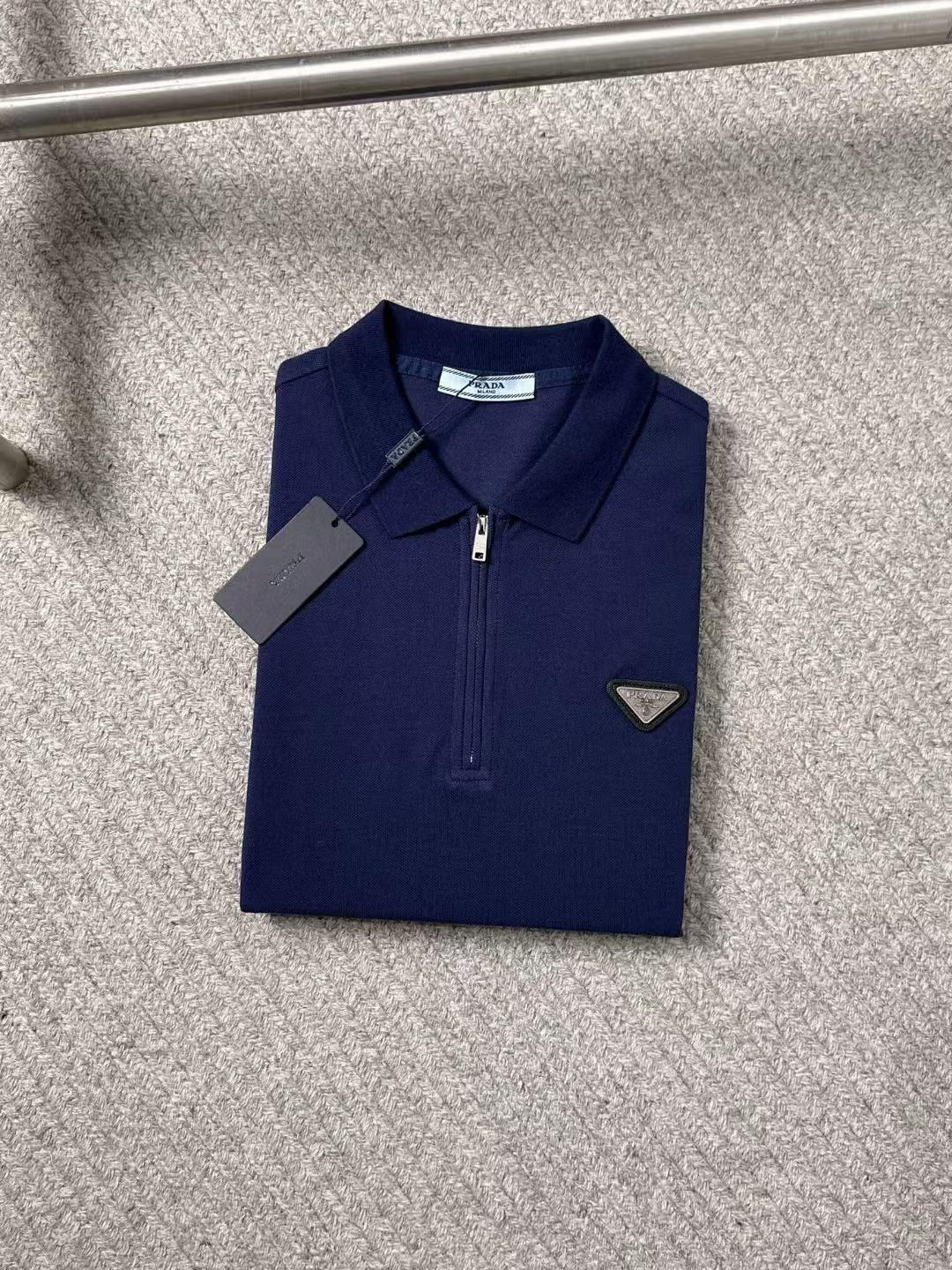 Prada [ T-shirts ]