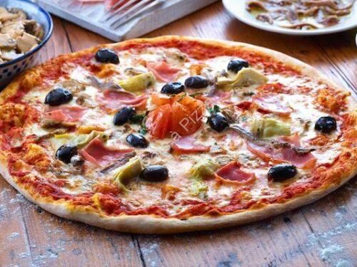 Pizza quatre saisons de chez Mondésir 