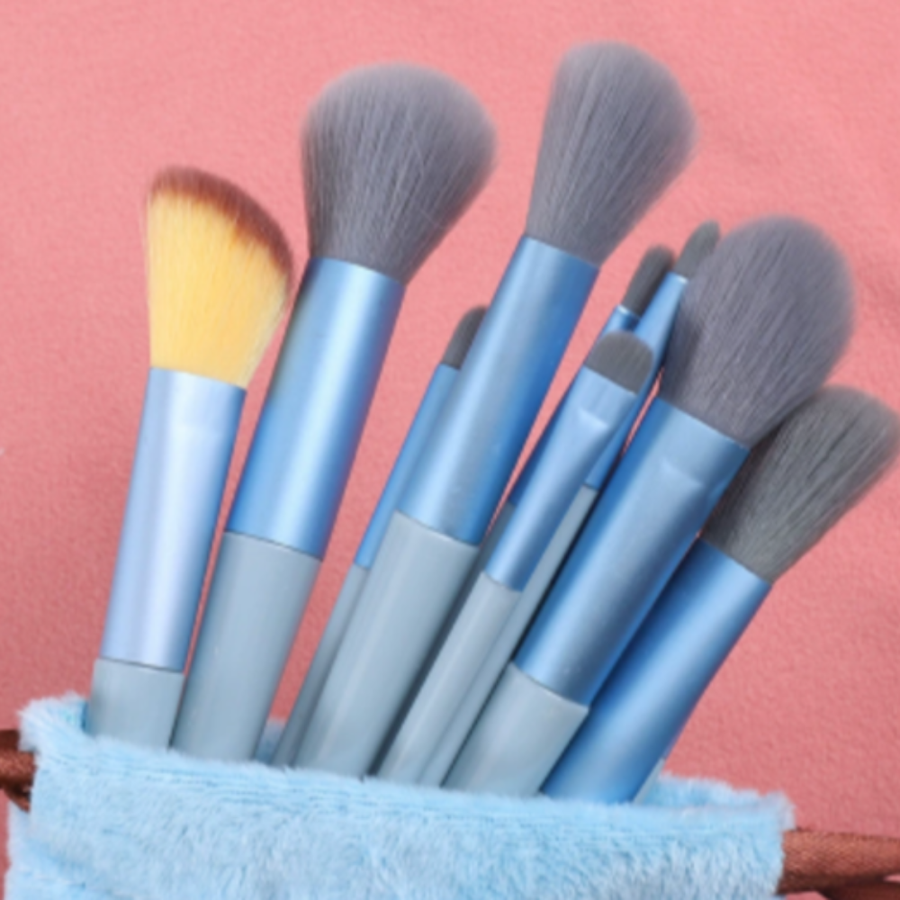 Make Up Brush 13 pcs set - Green (Comes in Drawstring Pouch) Minimum 12 sets per color
