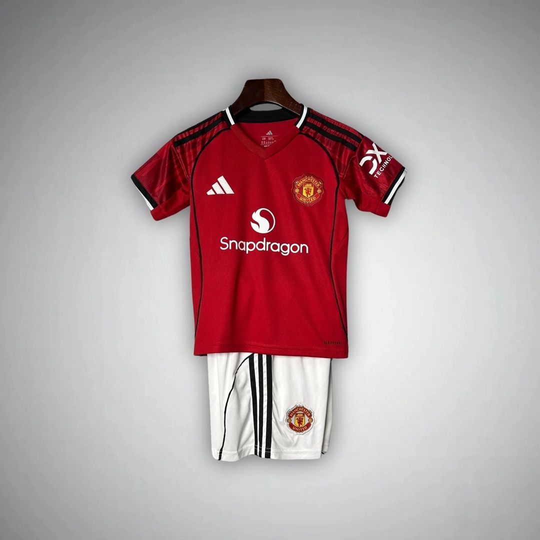 Manchester United 2025/26 Home Kids Kit