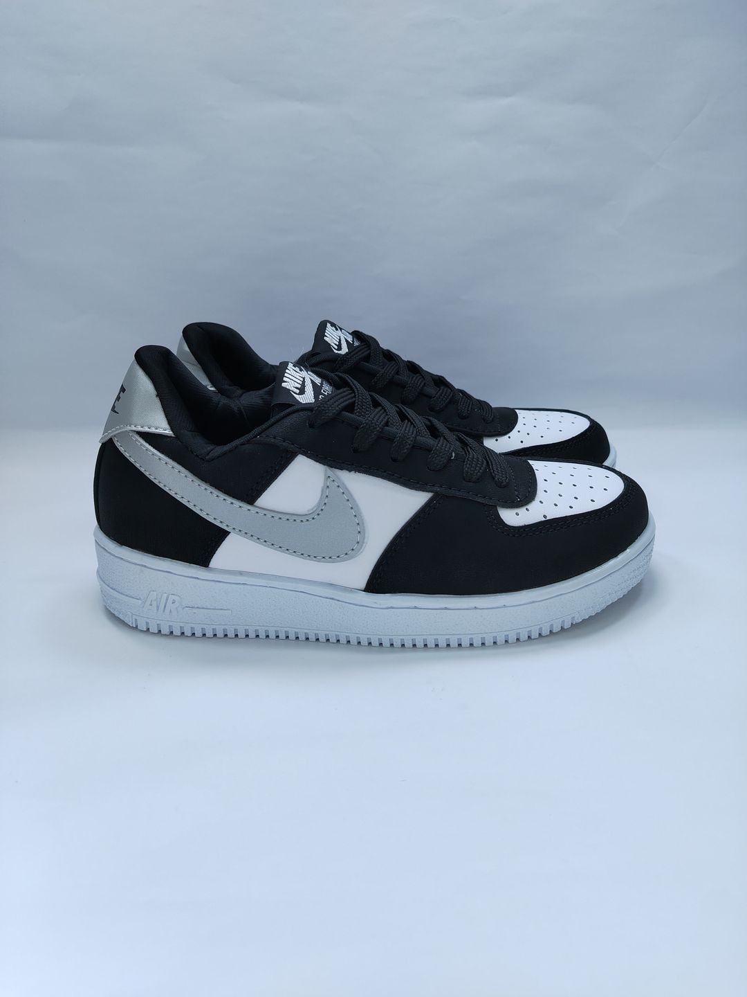 AF NEGRO CON GRIS