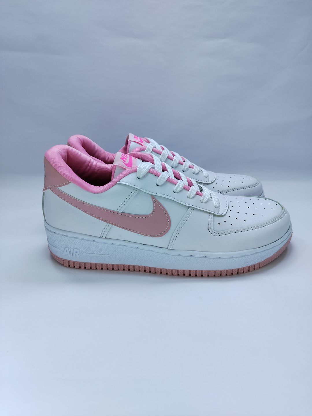 AF ROSADO CON BLANCO
