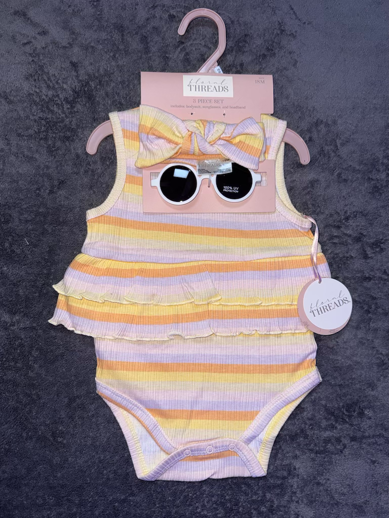3 pcs onesie set with accessories