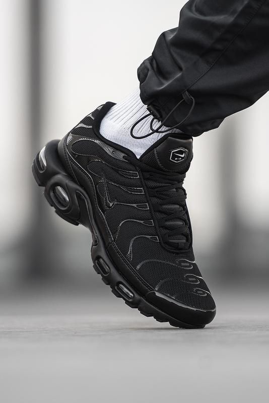 NIKE TN - full black