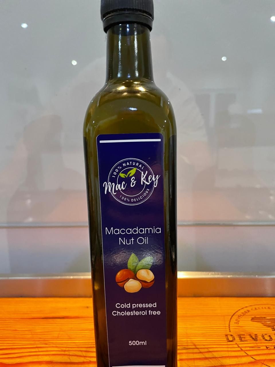 Macadamia nut oil