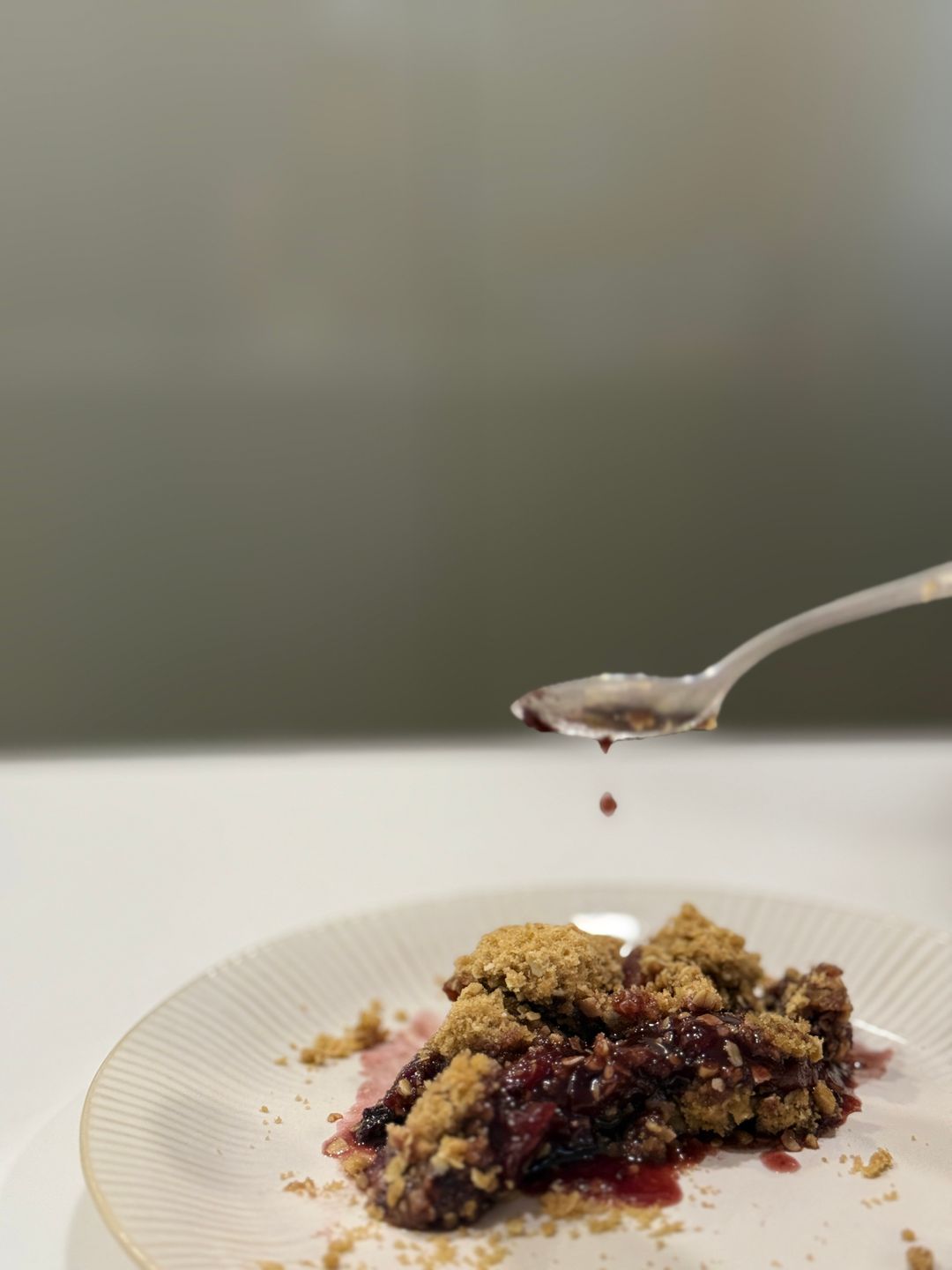 Apple & blackberry crumble 