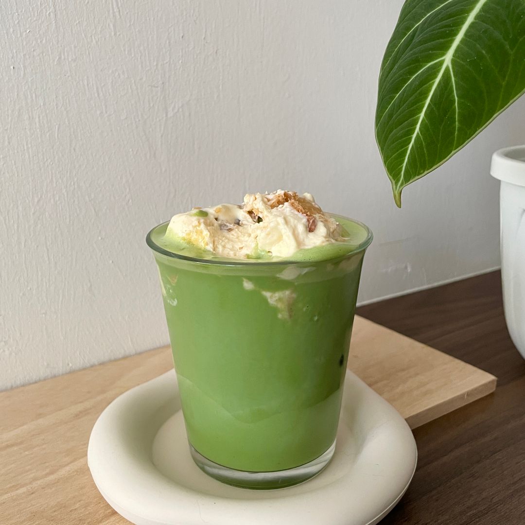 Banana Pudding Iced Matcha Latte