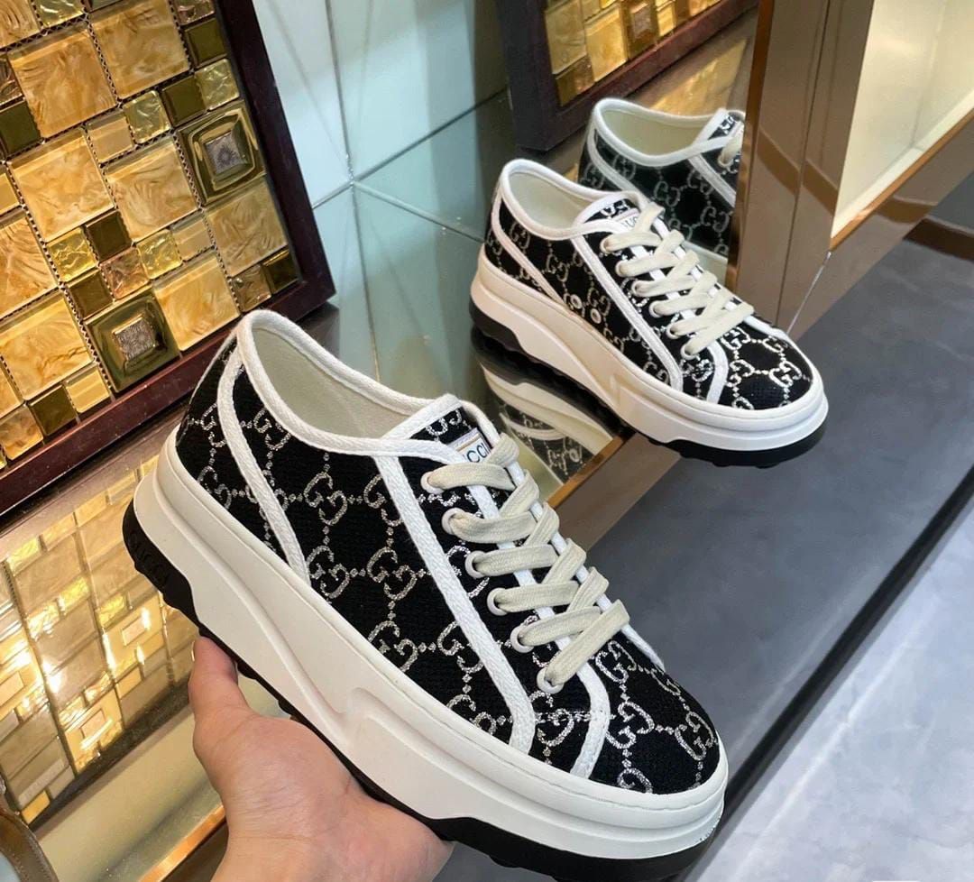 Gucci Sneakers - Black