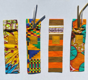 Set of 4 Straw pouches with Straws and Brush