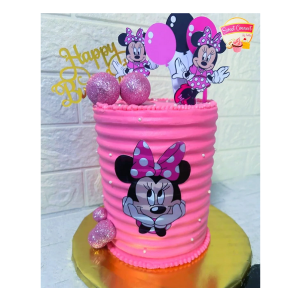 Character cake 6" triple layer Classic Vanilla