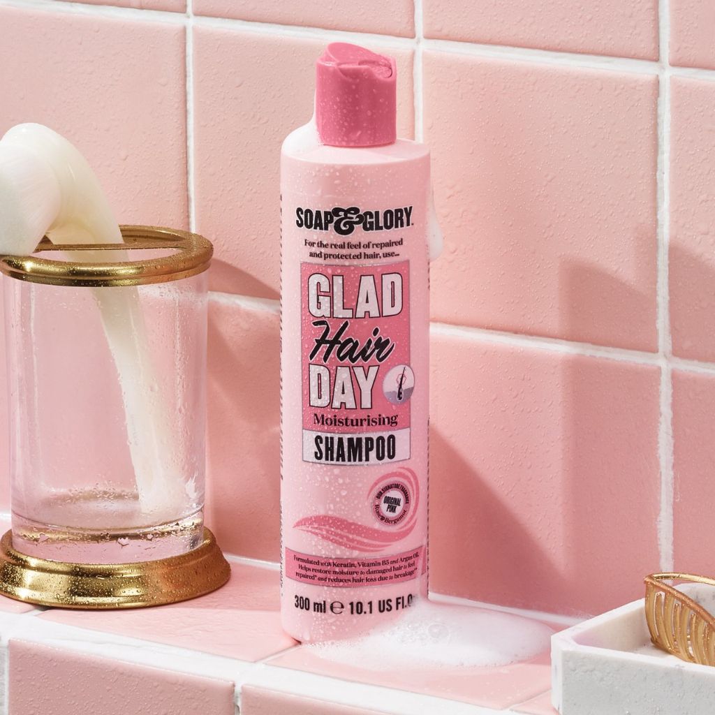 Soap & Glory Glad Hair Day Moisturising Shampoo 300ml