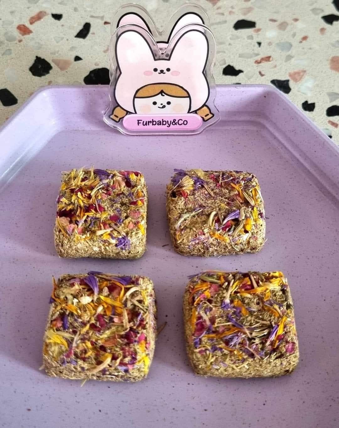 Flora hay cookies