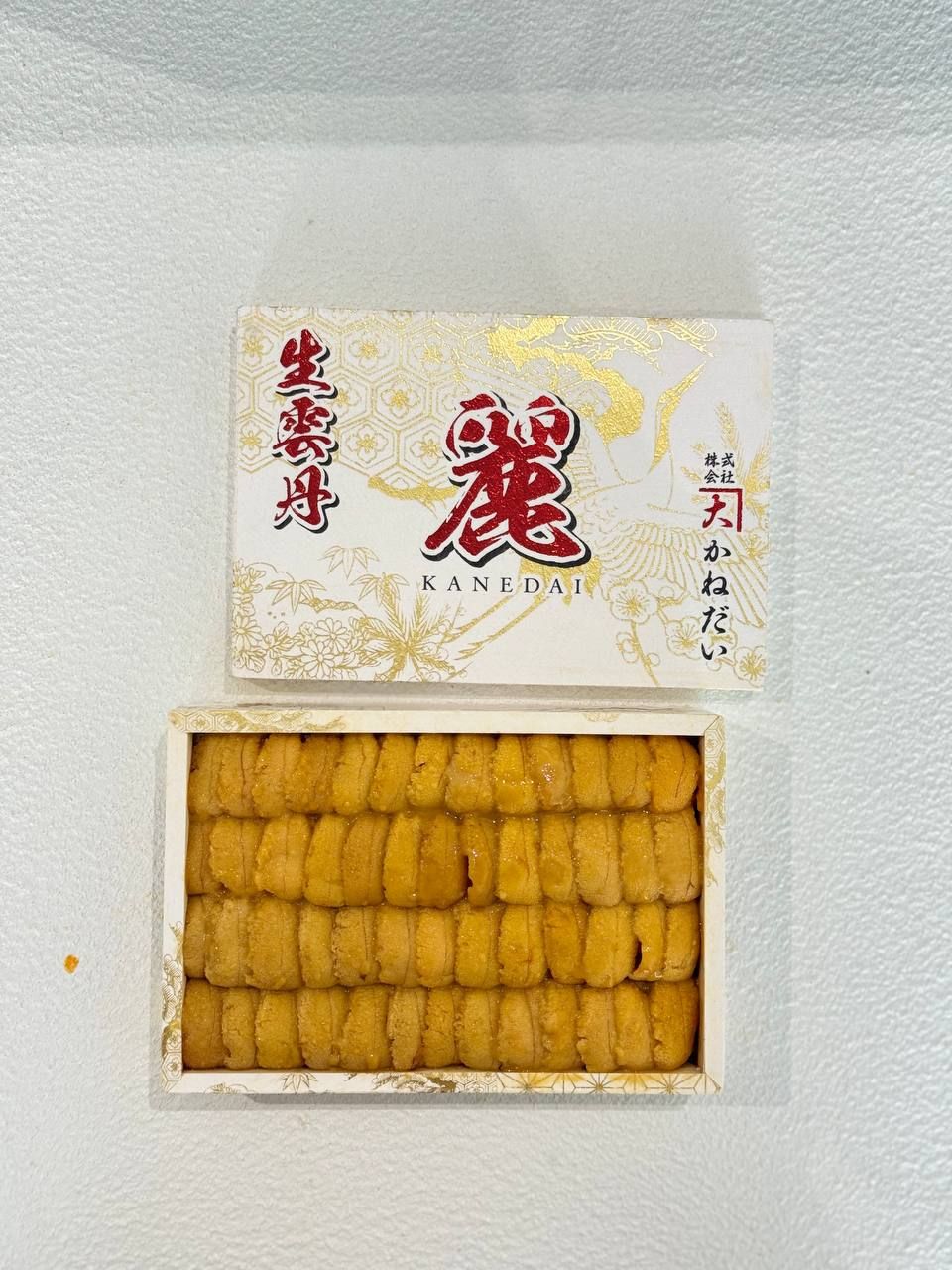 (VERY SLIGHT FALL DOWN) (北海道, Hokkaido) 250g 'Kanedai かねだい花箱' Murasaki Uni
