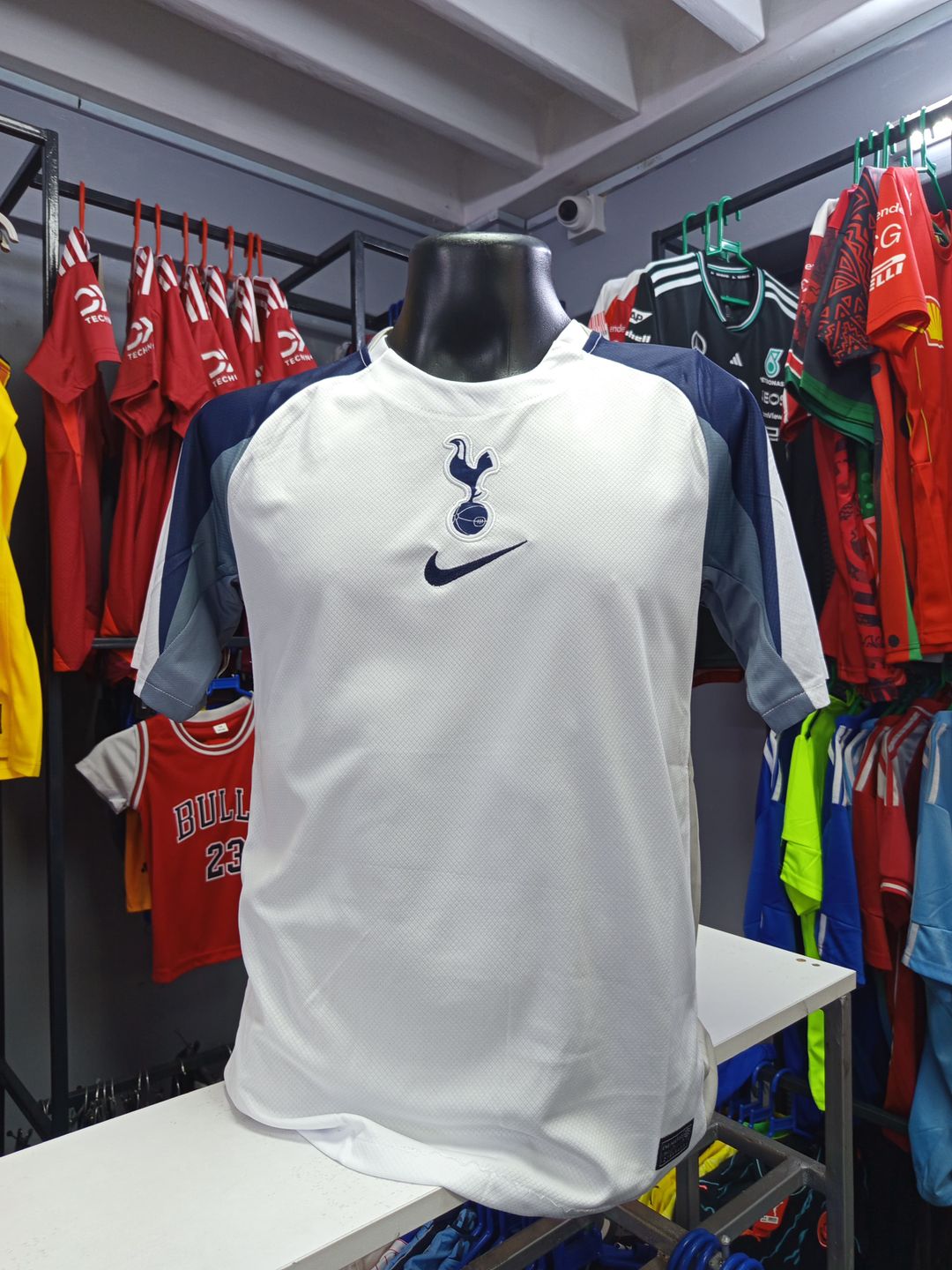 Tottenham Home kit 25/26
