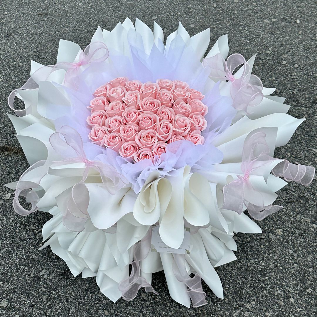 33 Stalk Heart Shape Soap Rose Bouquet 