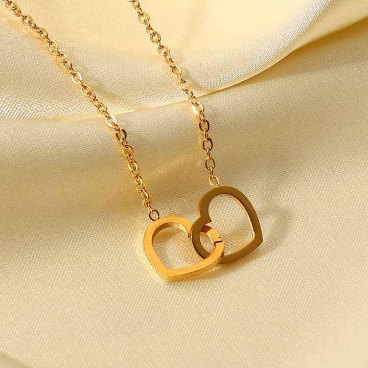Collier double cœur- Le bijou parfait pour dire je tiens à toi