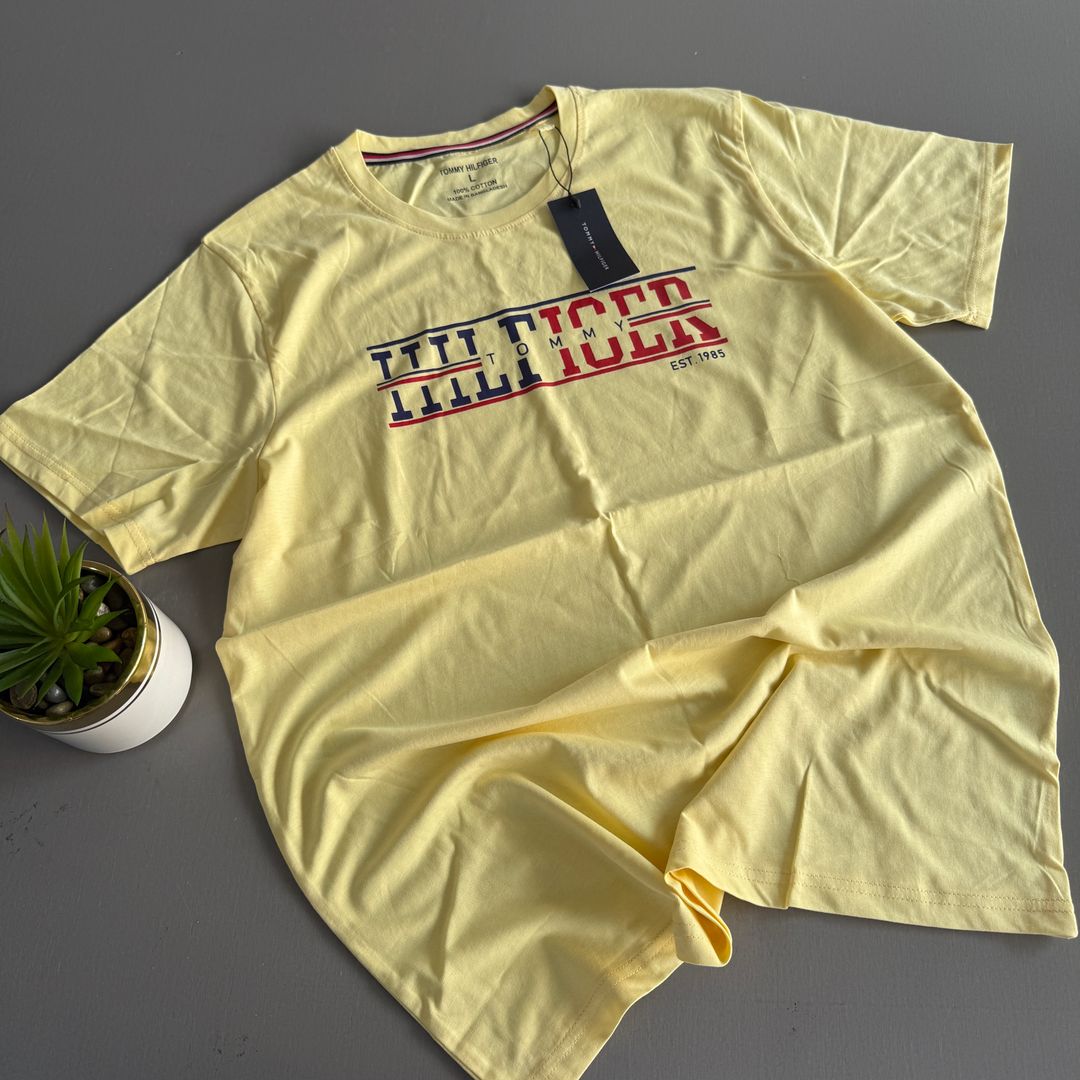 TOMMY HILFIGER T- SHIRT - 18