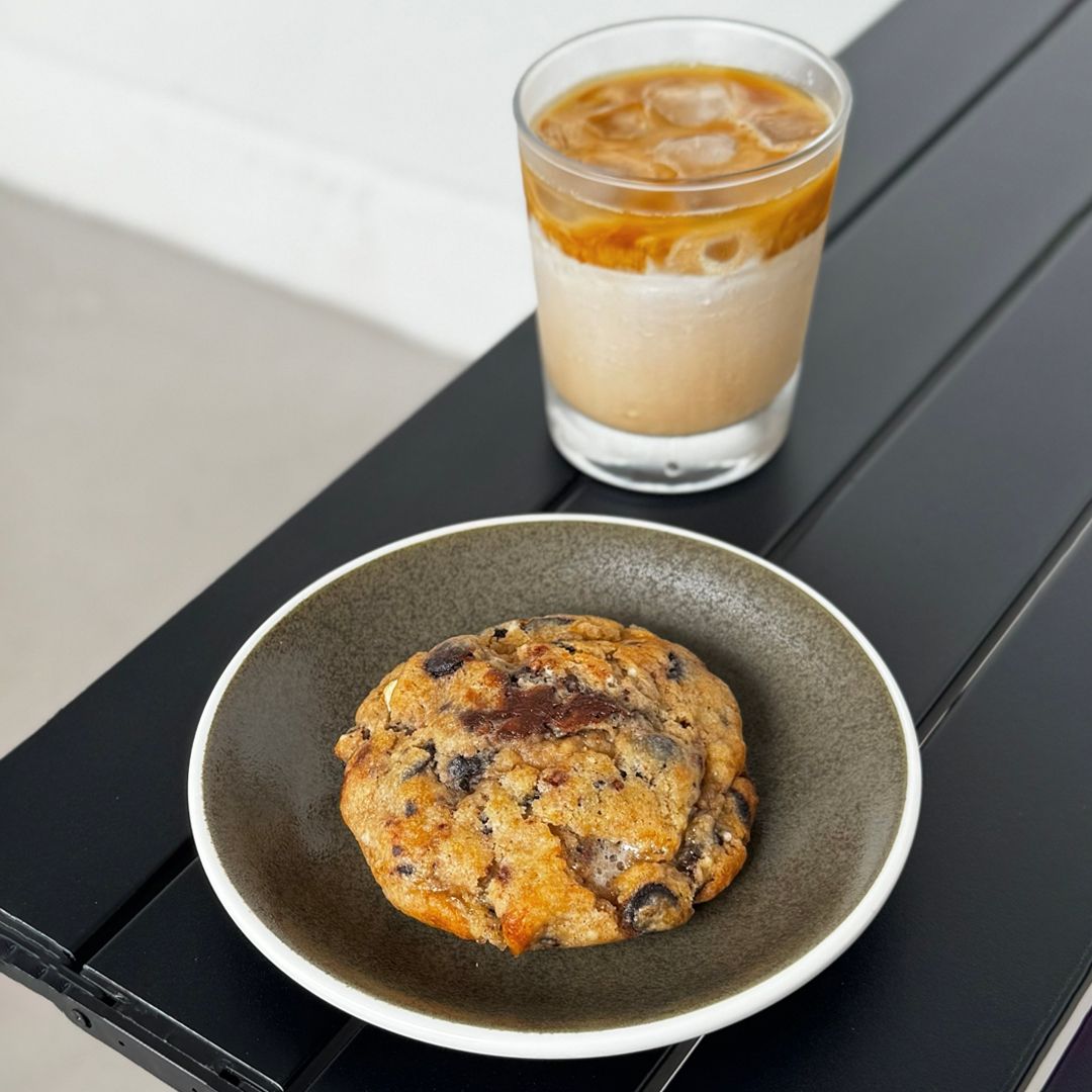 Bundle Deal (Bake + Beverage)