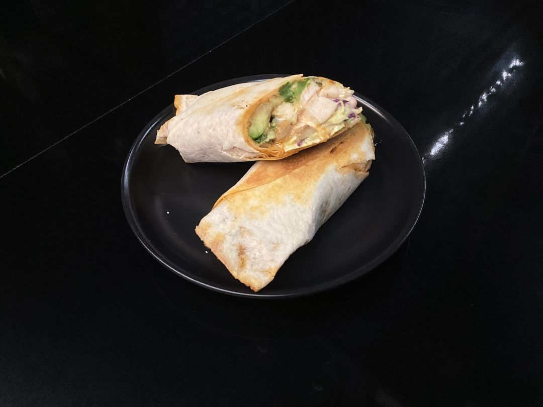CHICKEN & AVO