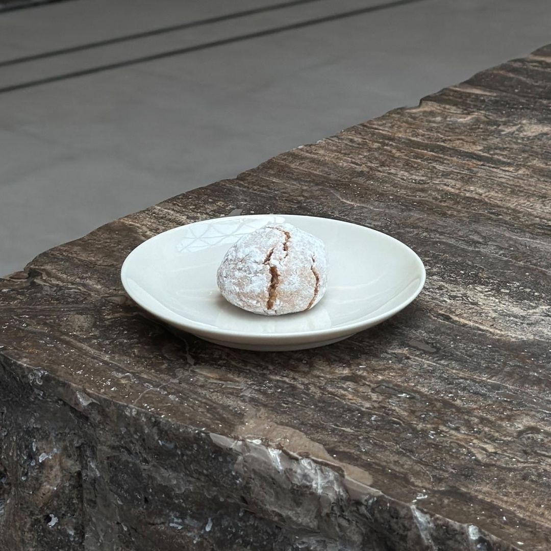Almond cookie 