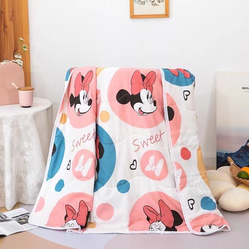 MINNIE MOUSE