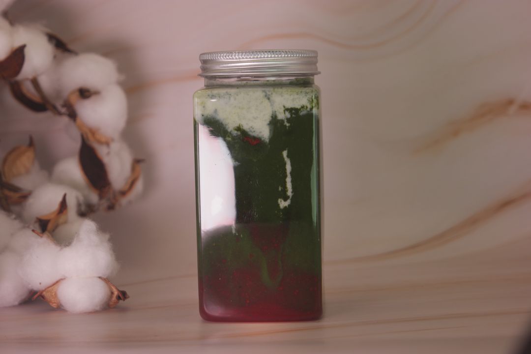 Strawberry Matcha Latté