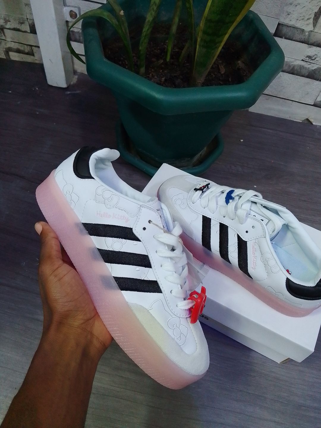 Adidas hello kitty 