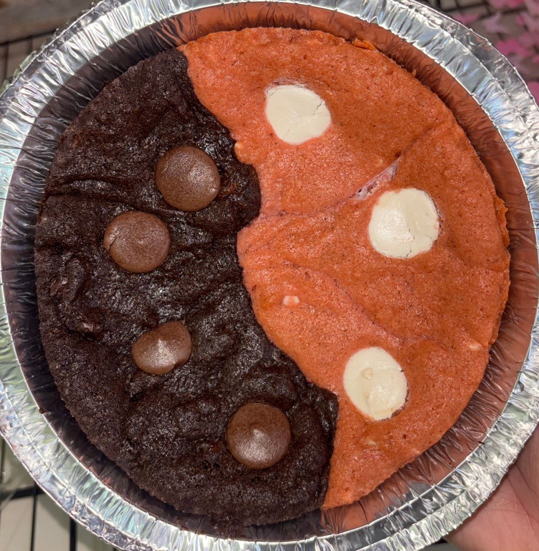 Chocolate Strawberry Cookie Cake