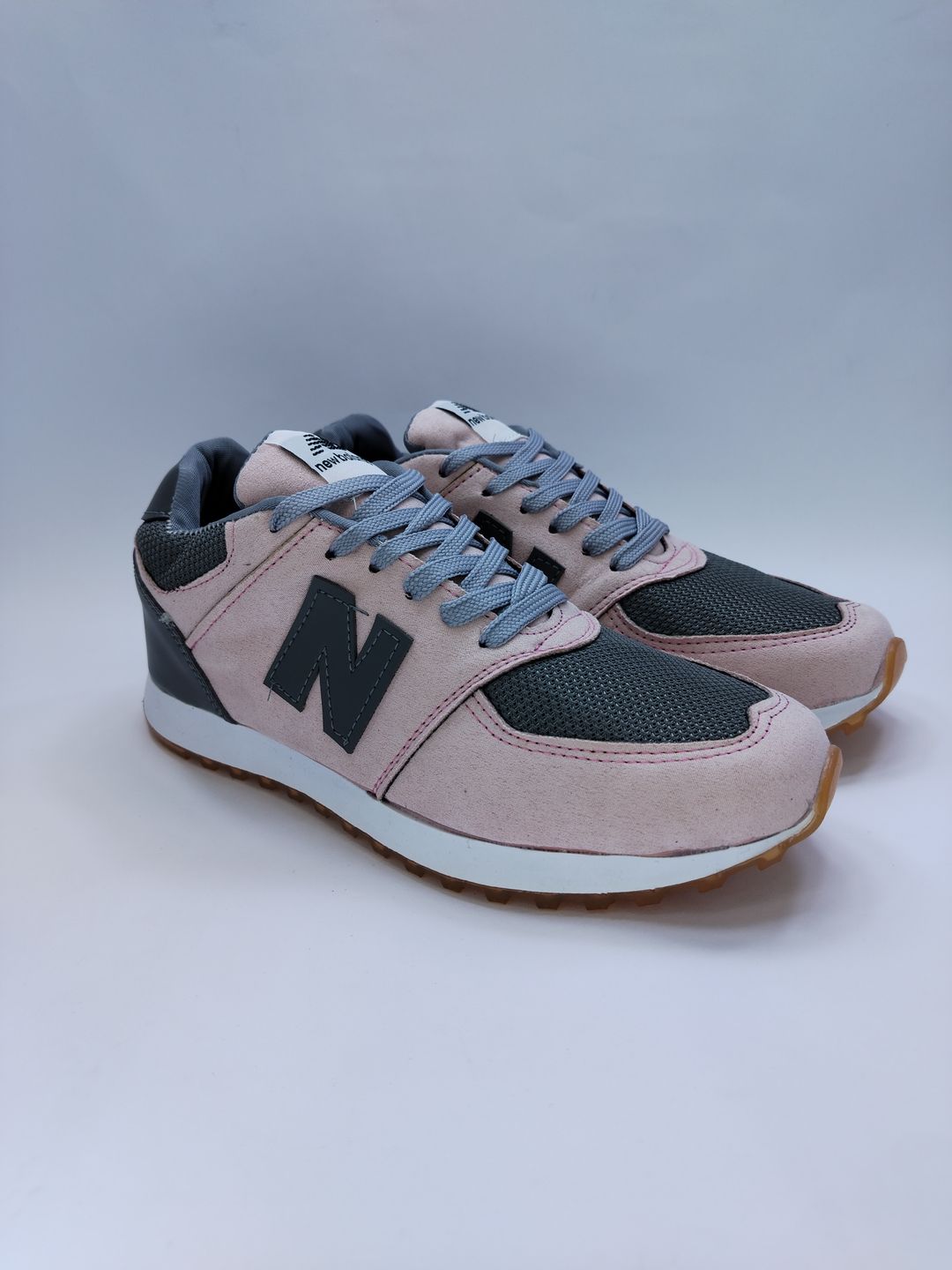 NEW GRIS CON ROSA