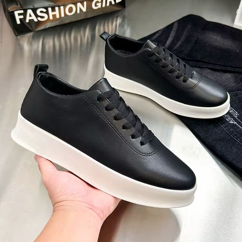 Sport shoes 