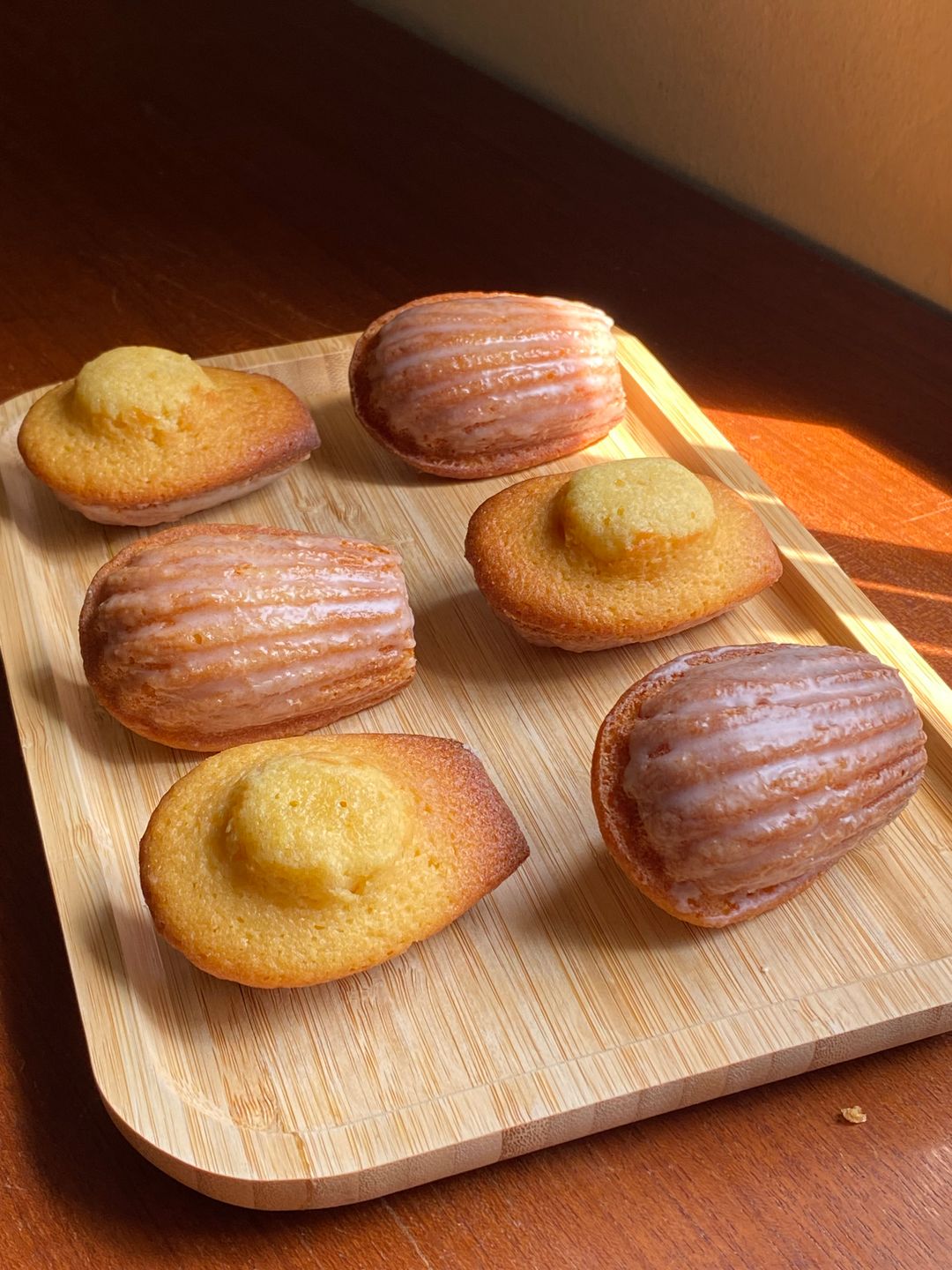 Lemon-Glazed Honey Madeleines 