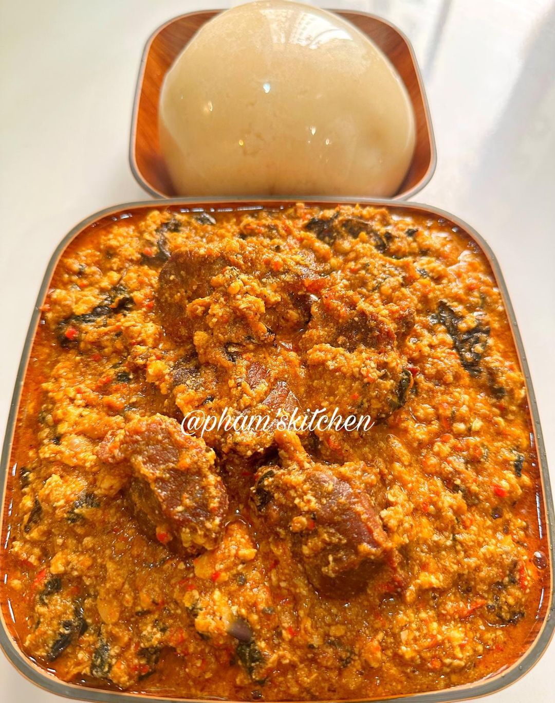 Egusi soup with fufu