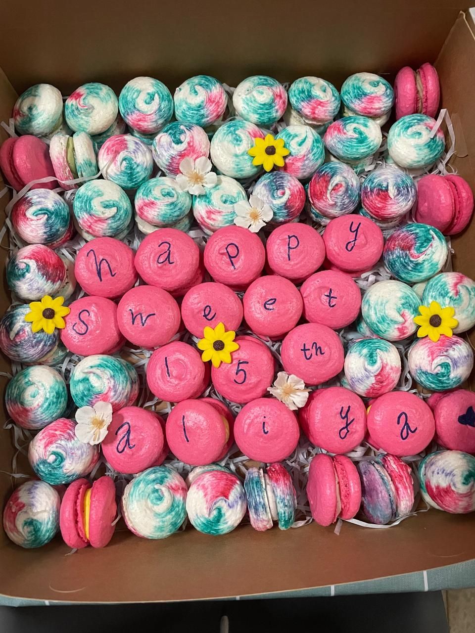 60 pieces customized macaron set