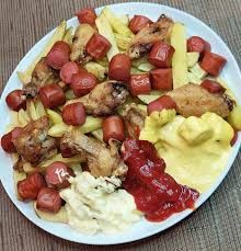 Salchipapa Mixta
