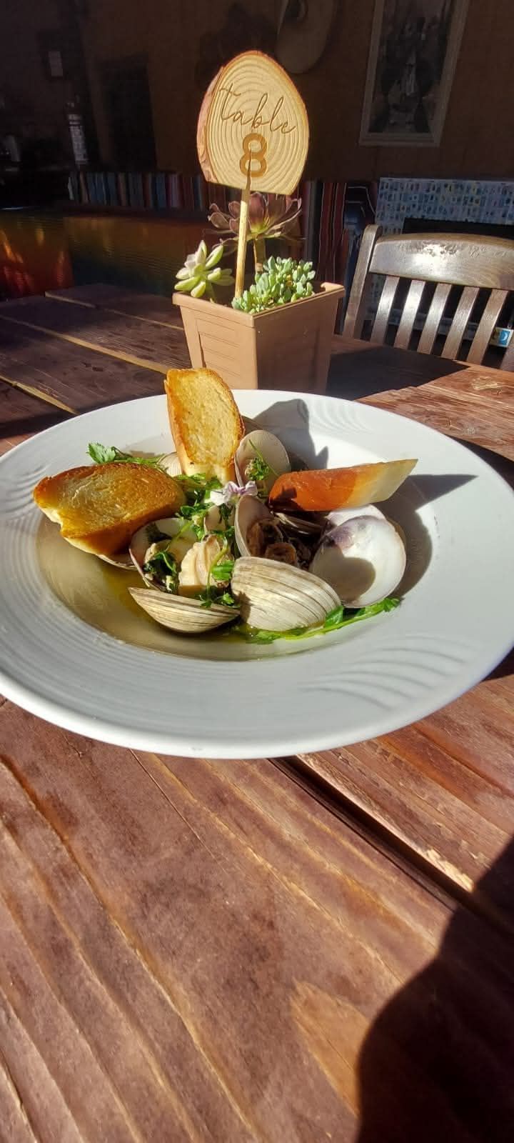 Almejas al Vino Blanco (Clams in White Wine)
