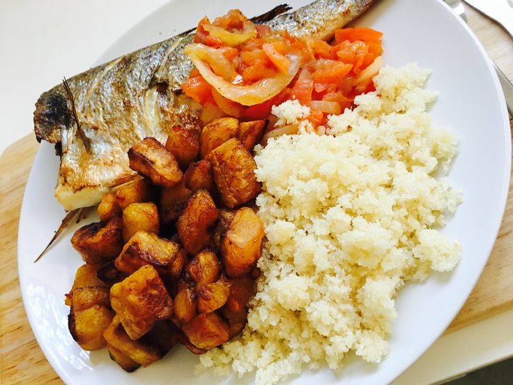 Garba (atiékè+poisson silvi) - FLORA FOOD