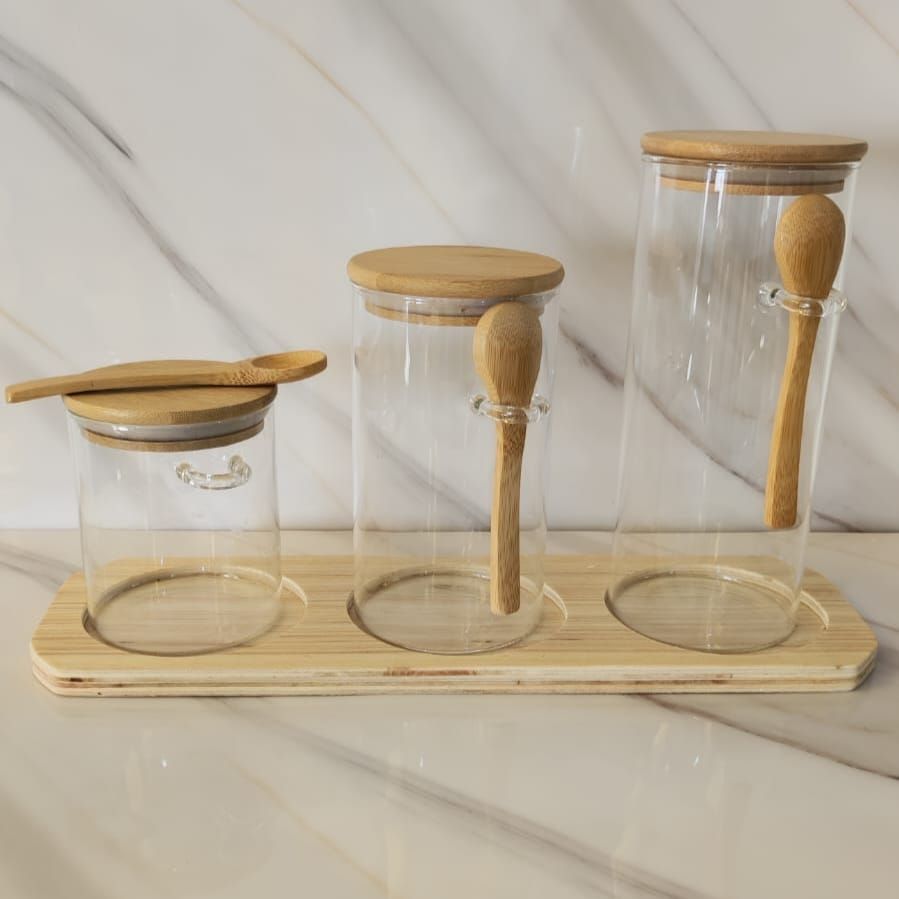 Set de 3 Bouteilles en Verre avec Cuillère en Bois - مجموعة من 3 زجاجات مع ملعقة خشبية