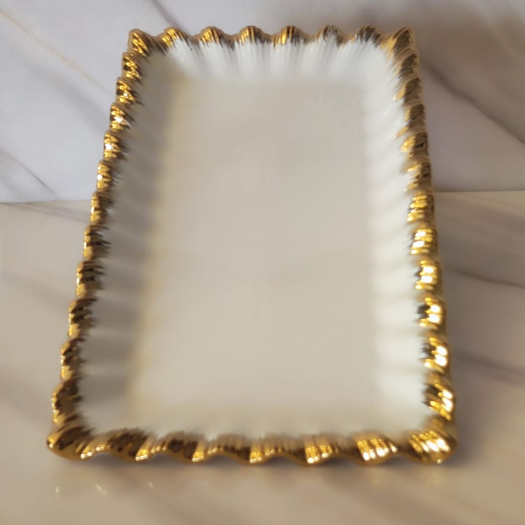 Assiette Rectangulaire Élégante - طبق مستطيل أنيق